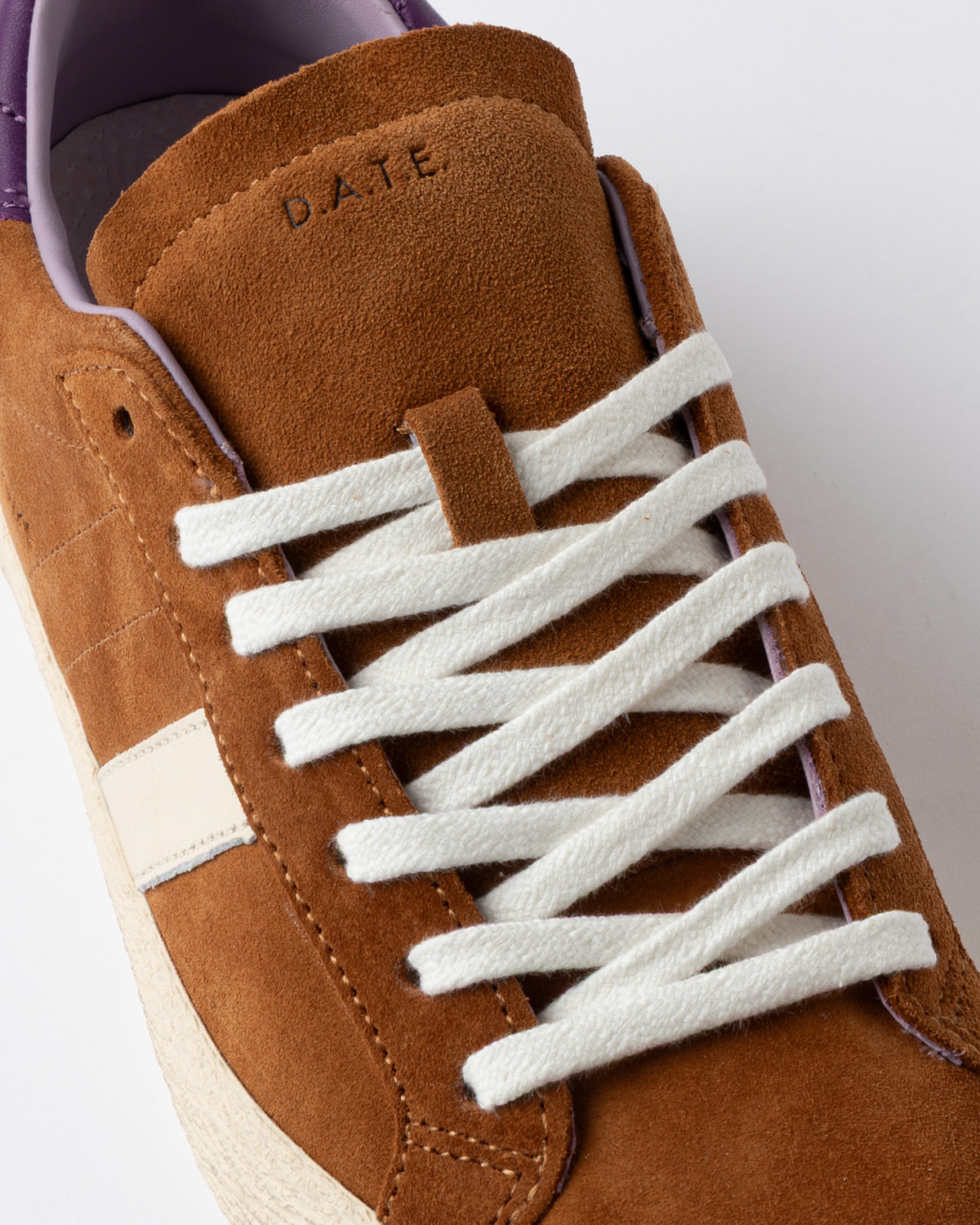 D.A.T.E.: HILL LOW WORKSHOP CUOIO