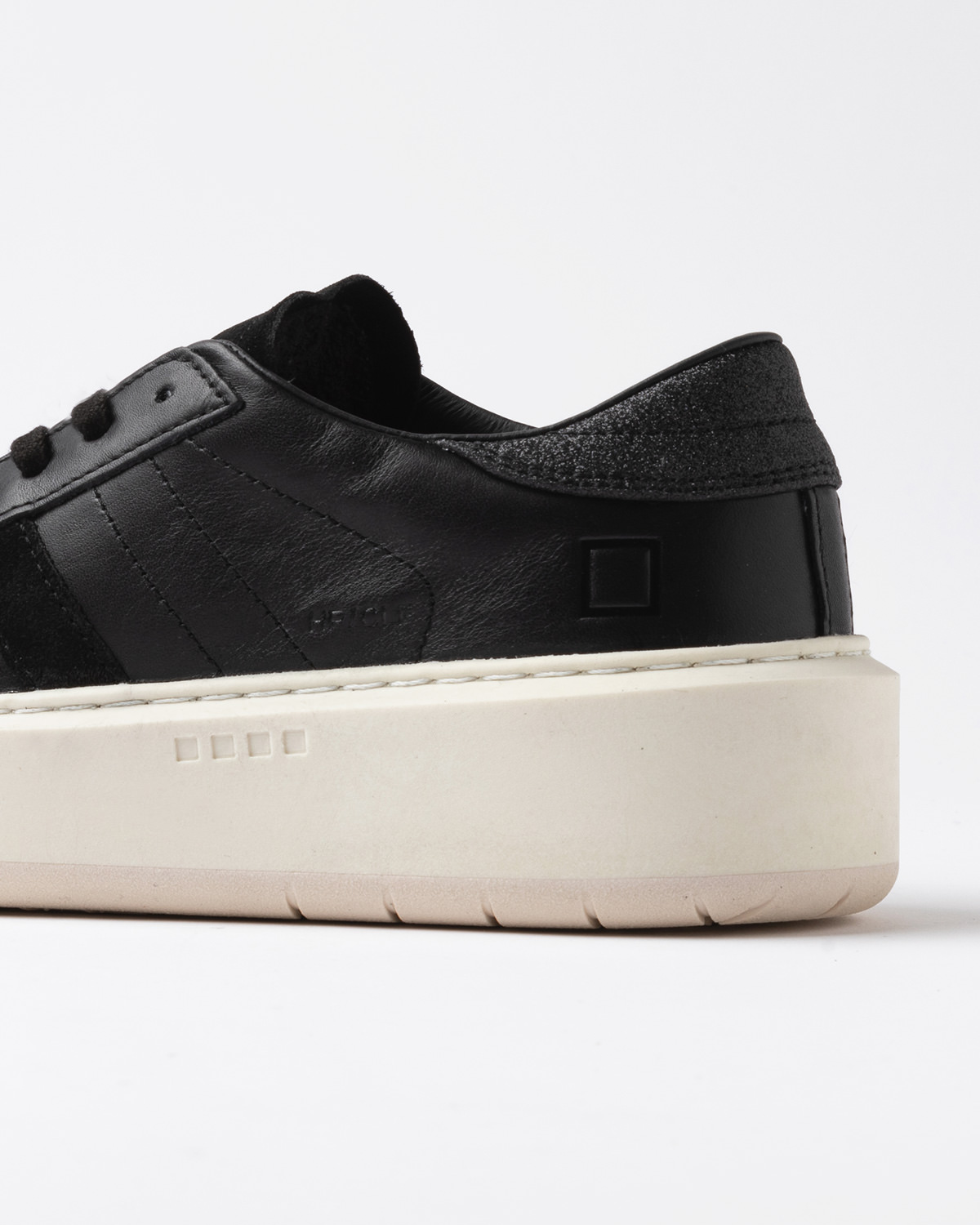 D.A.T.E.: HILL PLATFORM CALF BLACK