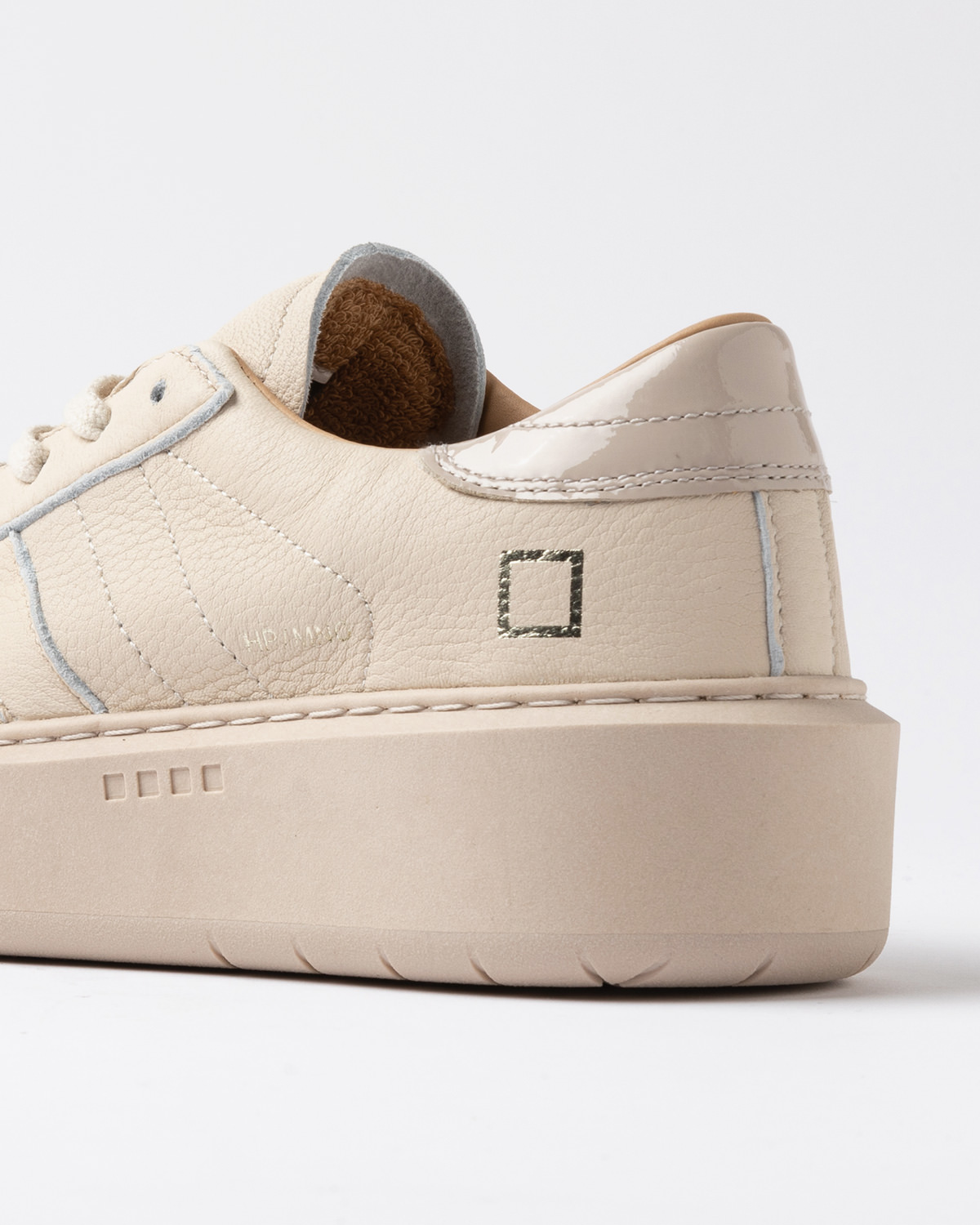 D.A.T.E.: HILL PLATFORM MONO BEIGE