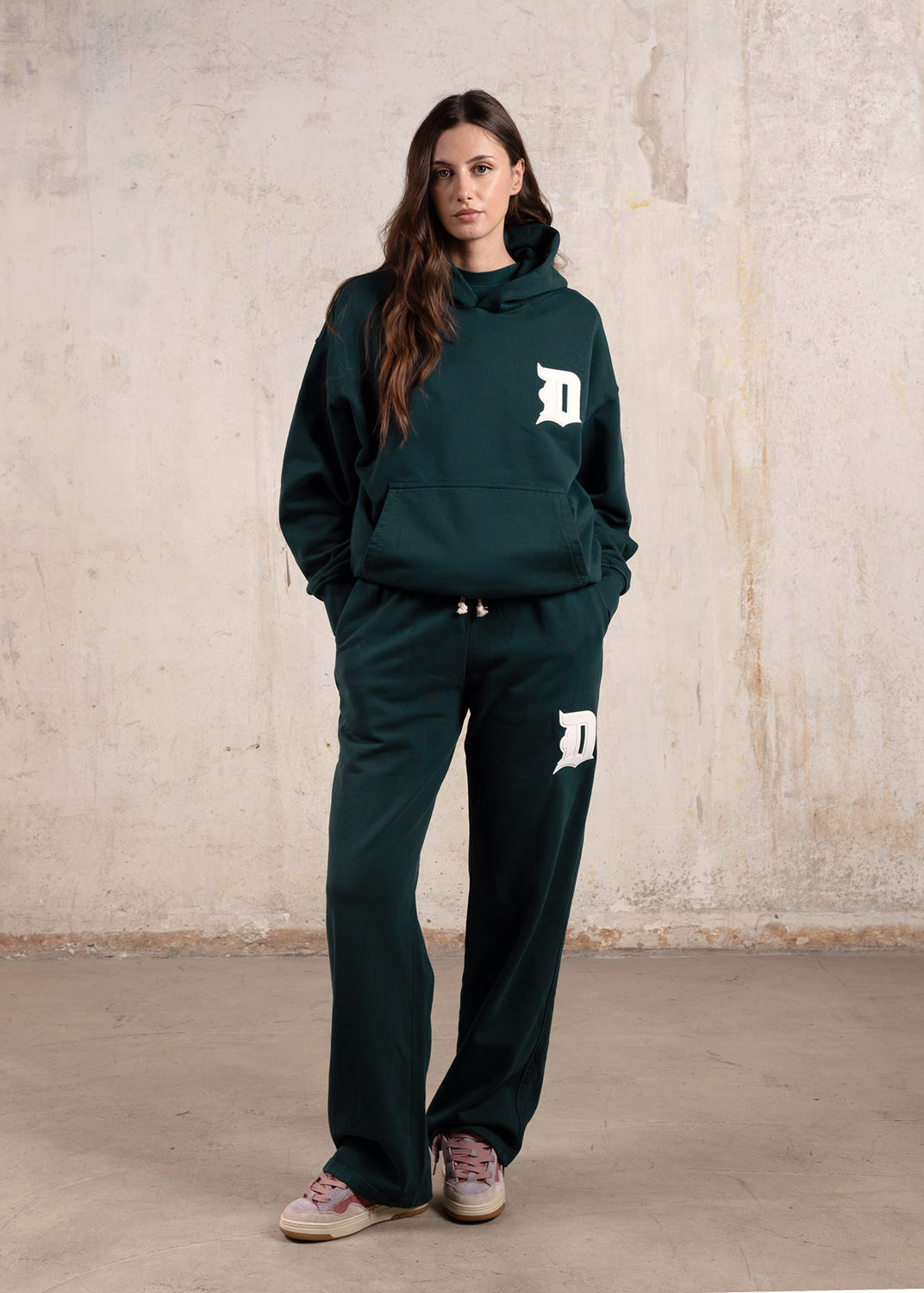 D.A.T.E.: HOODIE LETTER GREEN