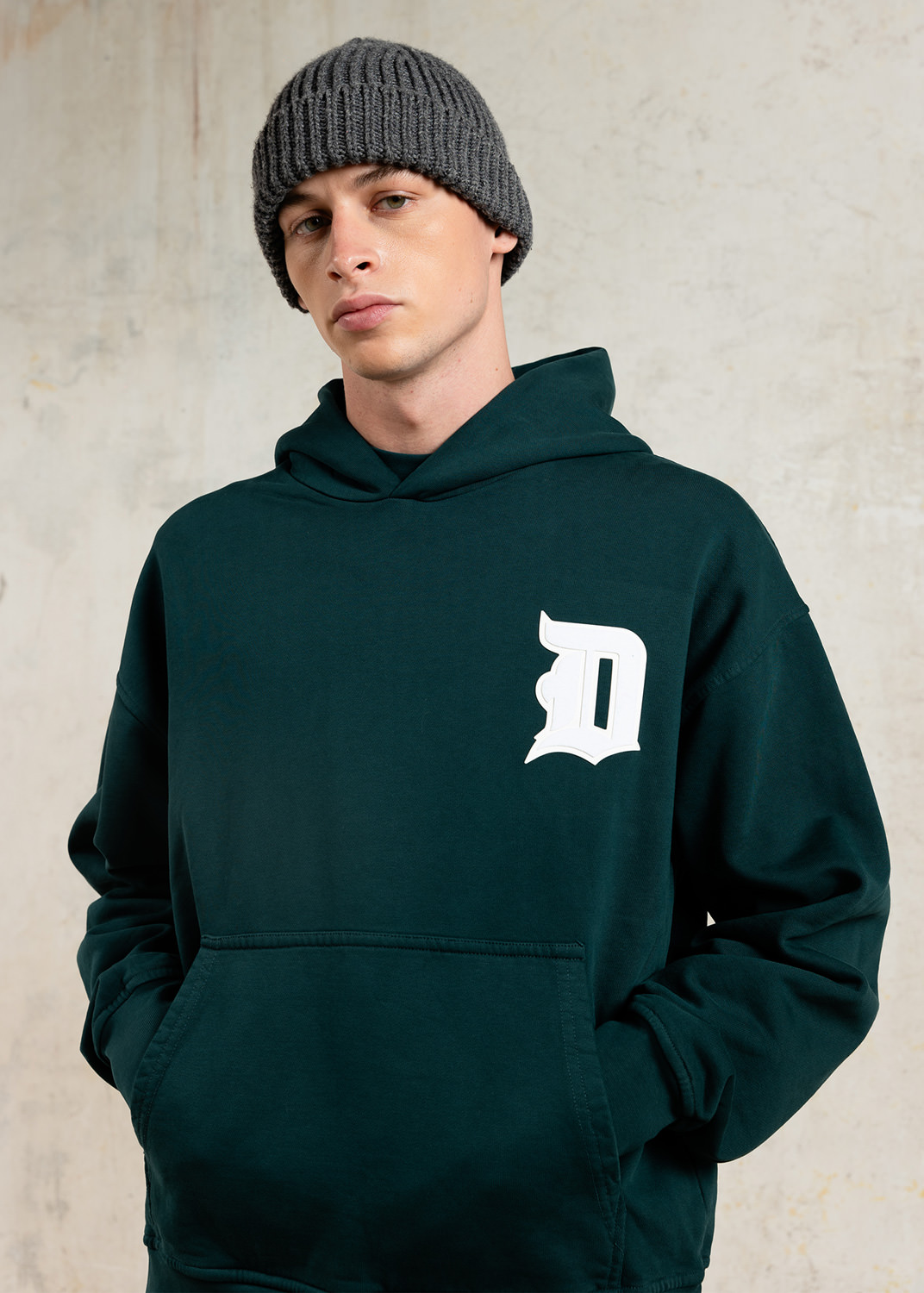 D.A.T.E.: HOODIE LETTER GREEN