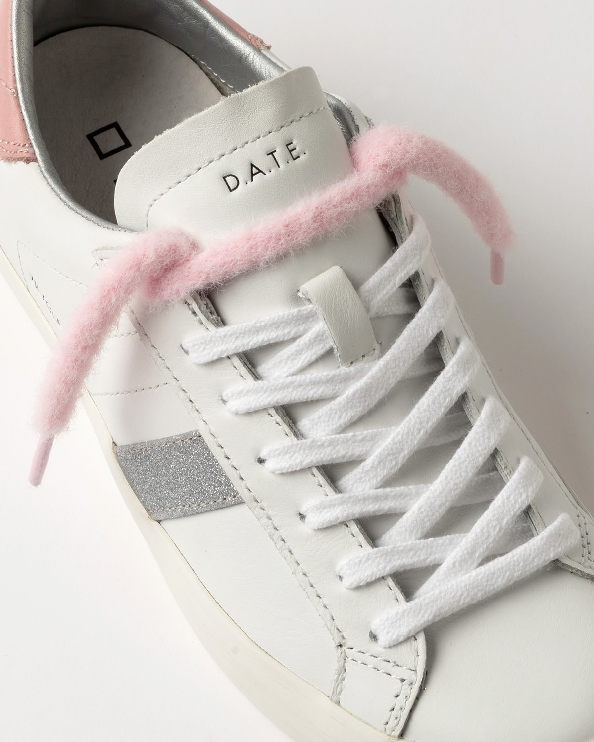 D.A.T.E.: LACE PUFFY DATE PINK
