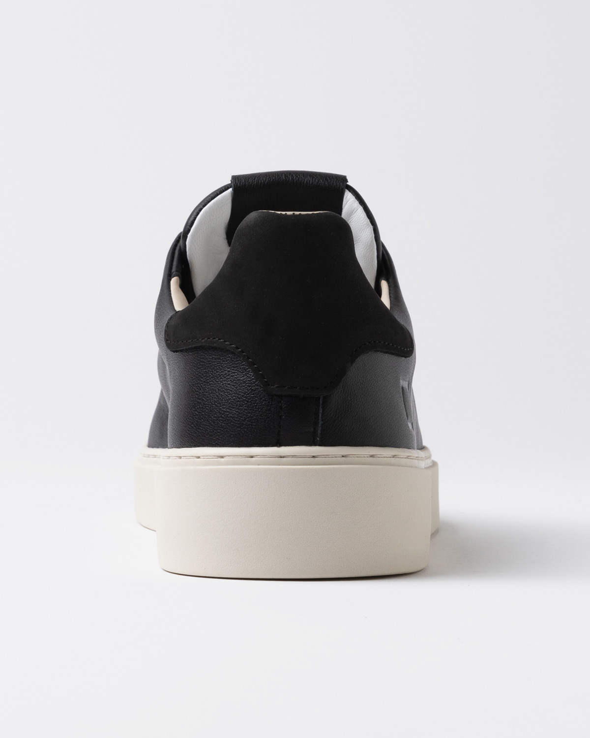 D.A.T.E.: LEVANTE CALF BLACK