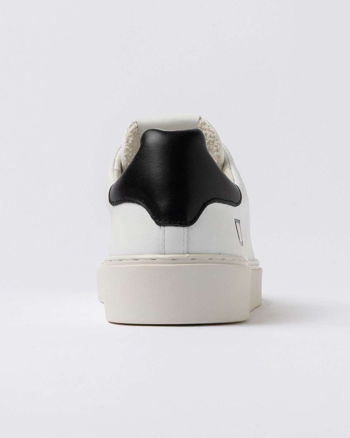 D.A.T.E.: LEVANTE CALF WHITE-BLACK