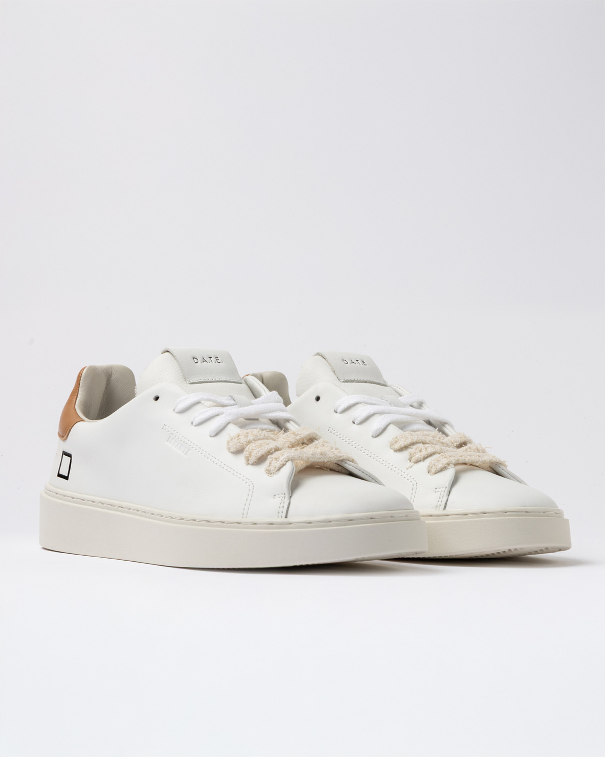 D.A.T.E.: LEVANTE CALF WHITE-CUOIO