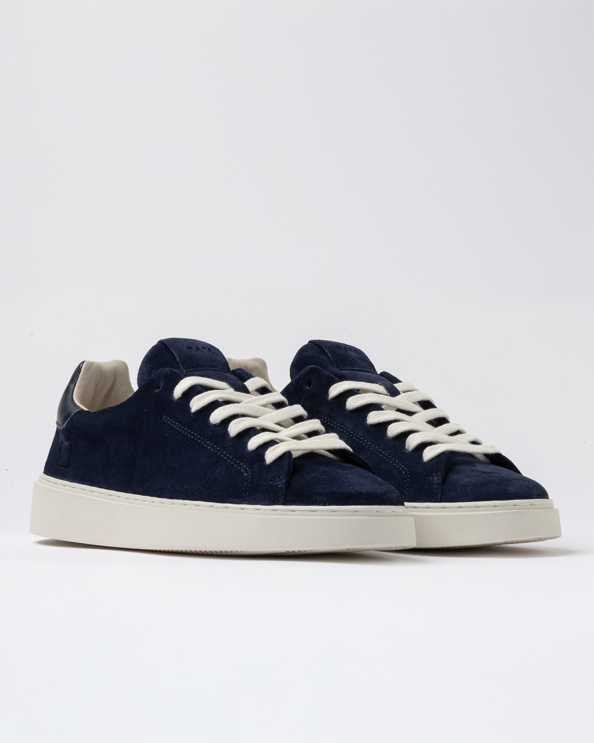 D.A.T.E.: LEVANTE SUEDE BLUE