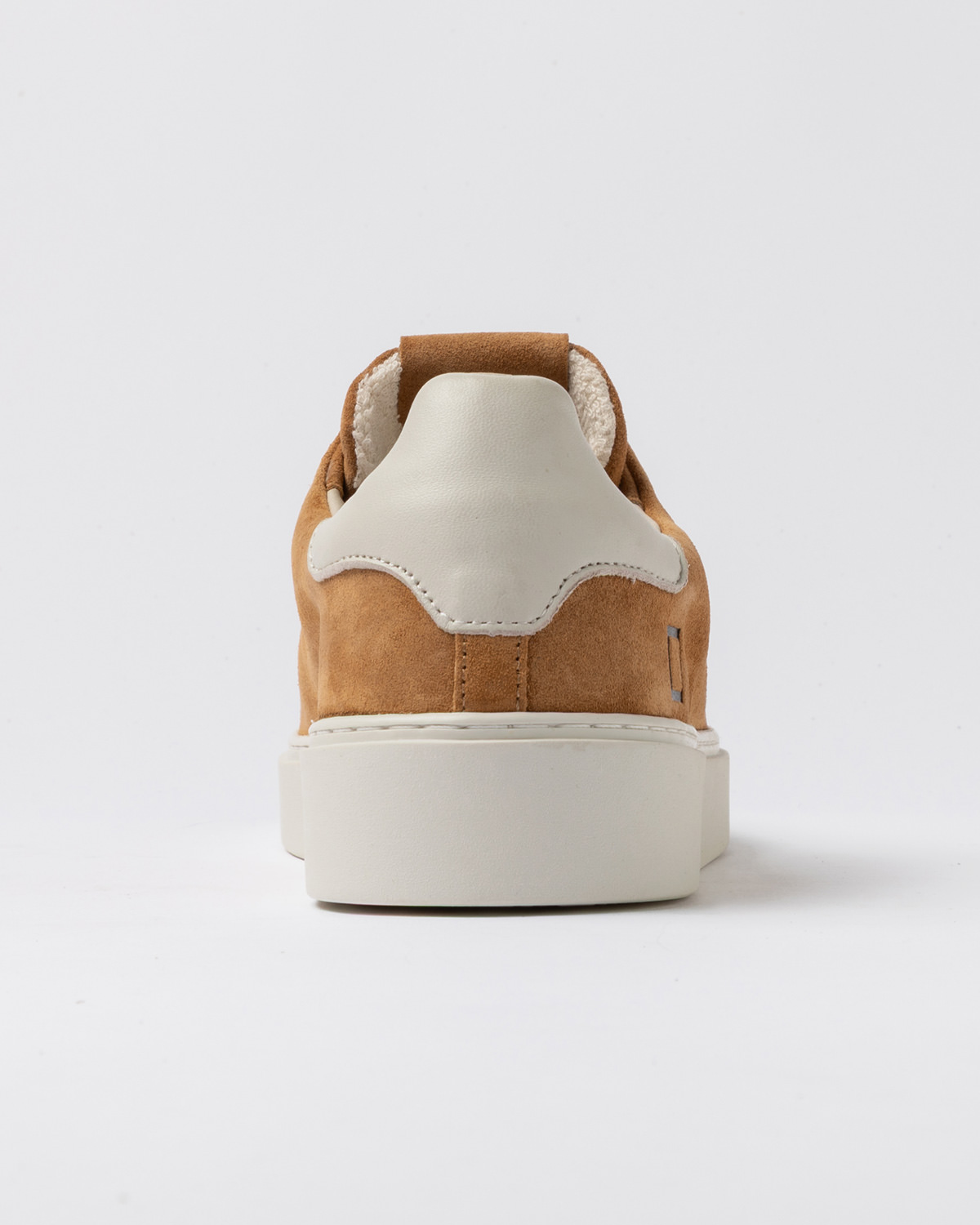 D.A.T.E.: LEVANTE SUEDE CUOIO