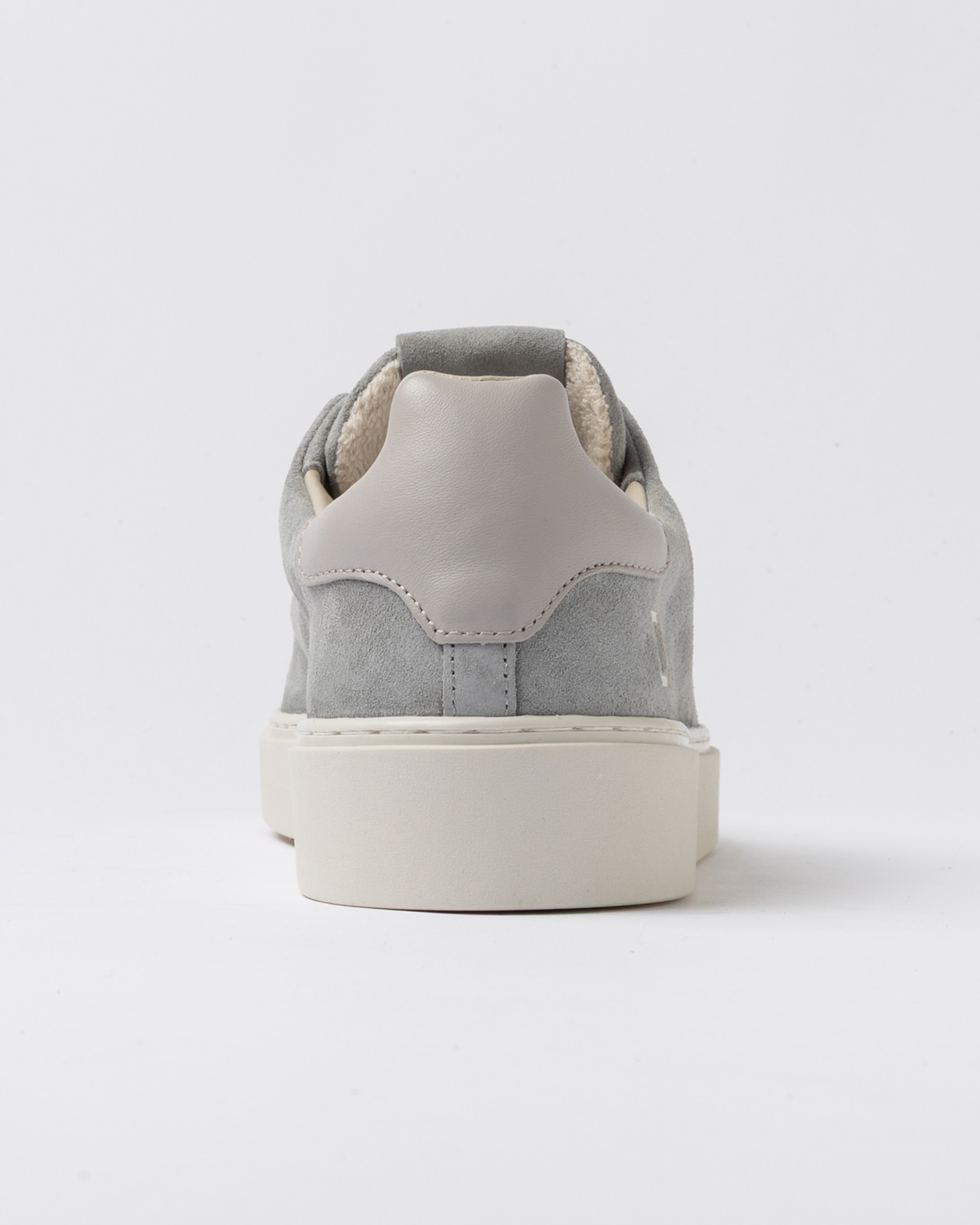 D.A.T.E.: LEVANTE SUEDE GREY