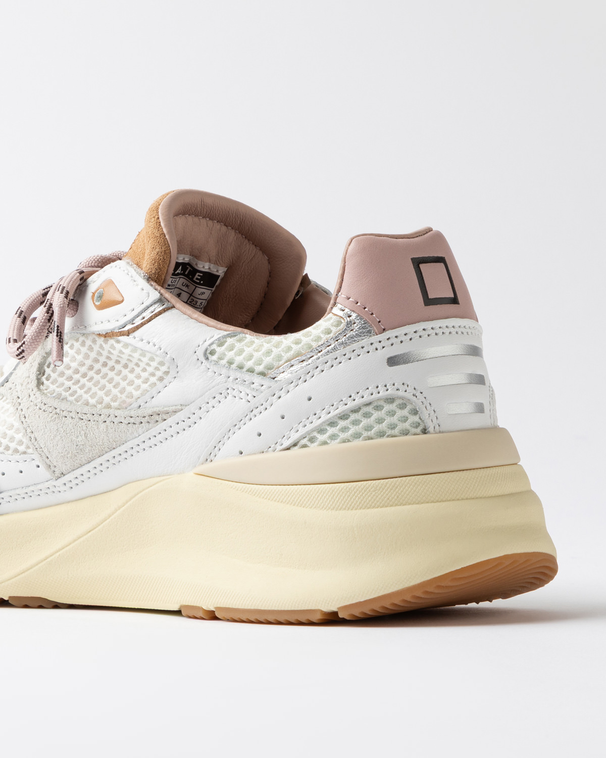 D.A.T.E.: MUSA HF WHITE-PINK