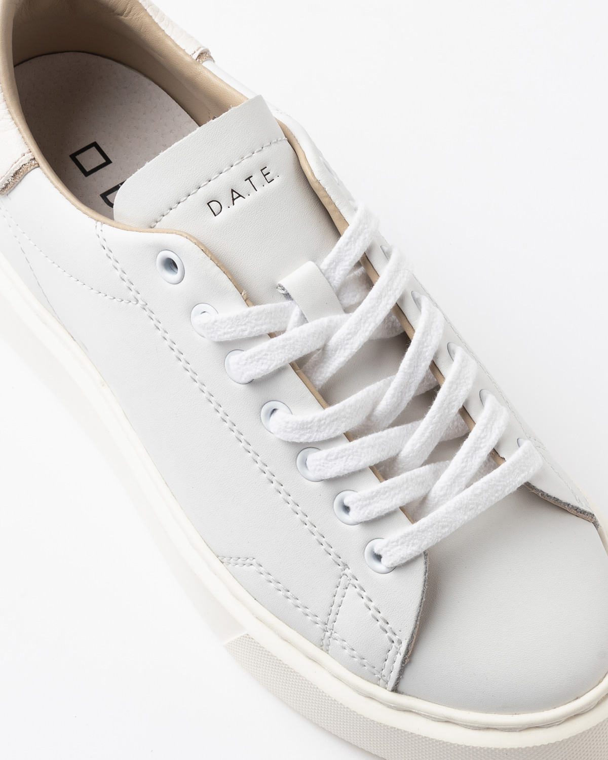 D.A.T.E.: SFERA CALF WHITE-MILK