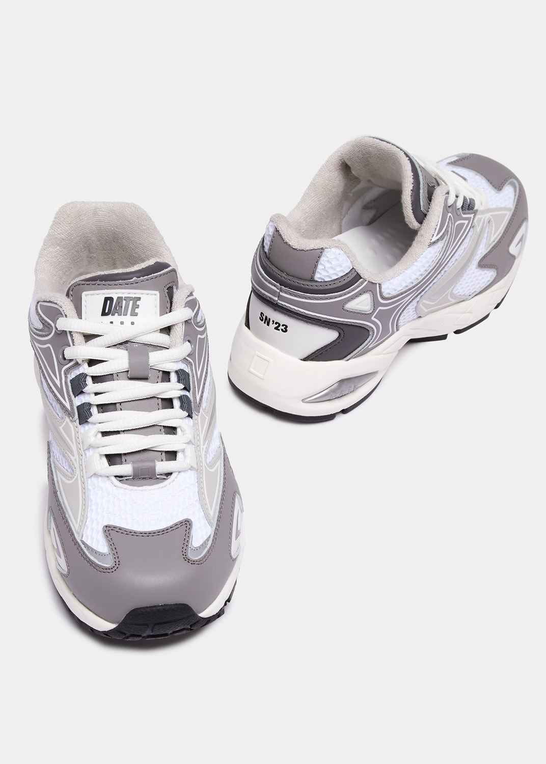 D.A.T.E.: SN23 NEXT WHITE-GRAY