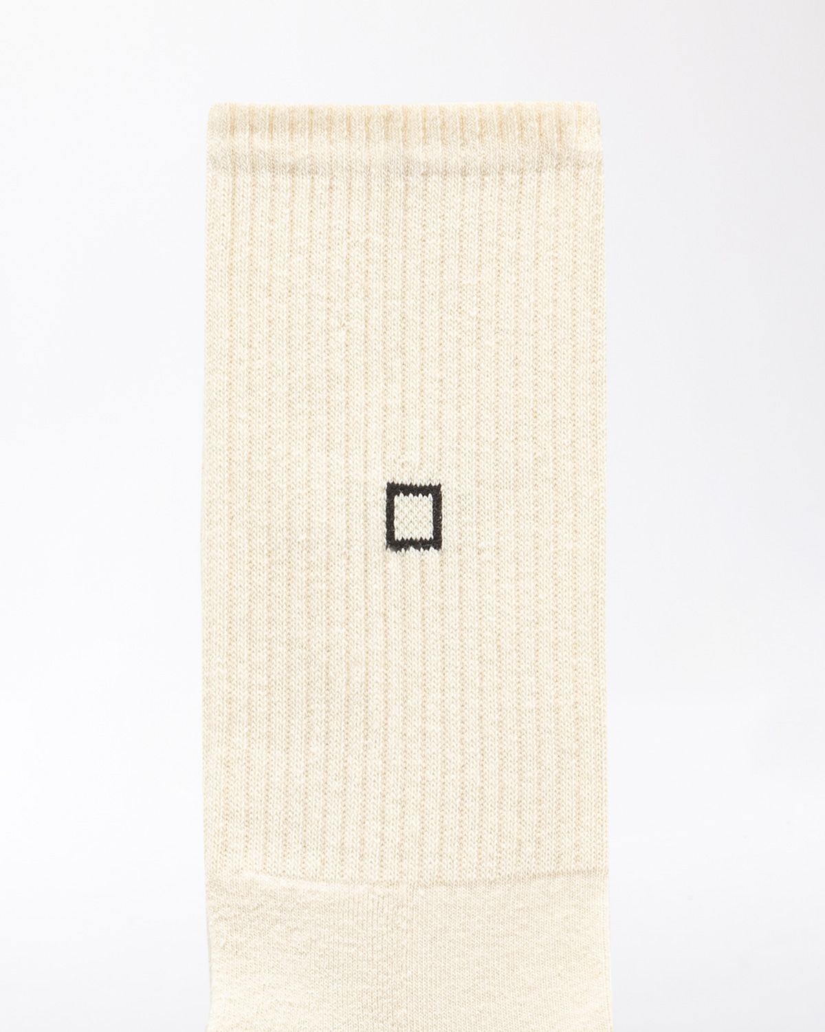 D.A.T.E.: SOCKS BASIC IVORY