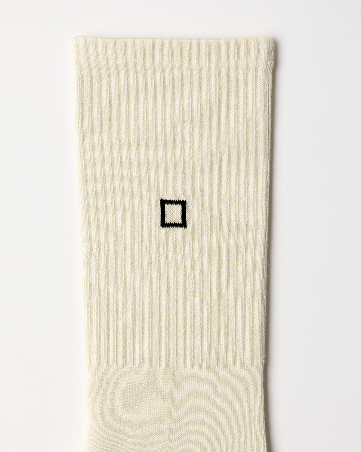 D.A.T.E.: SOCKS BASIC IVORY