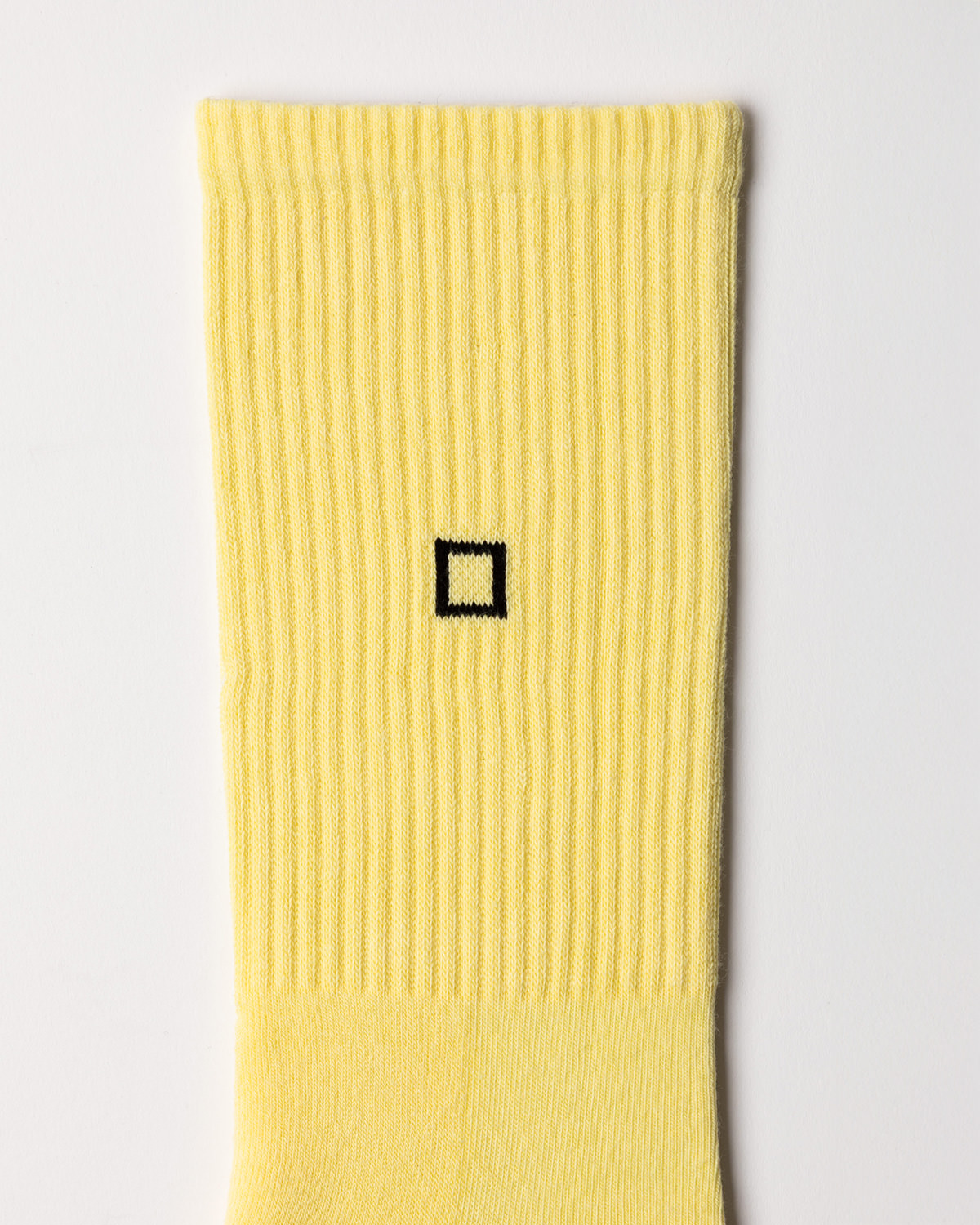 D.A.T.E.: SOCKS BASIC YELLOW