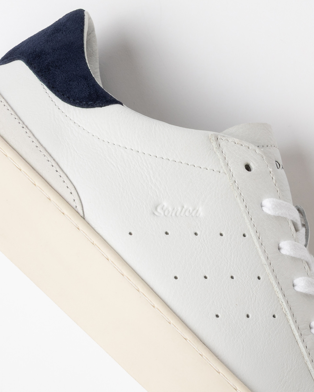 D.A.T.E.: SONICA CALF WHITE-BLUE