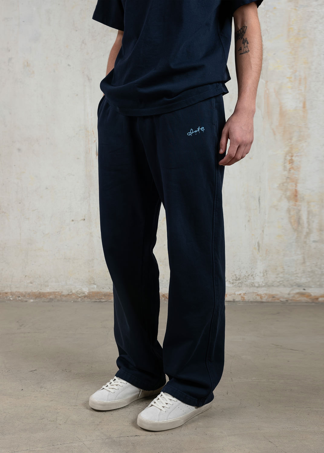 D.A.T.E.: SWEATPANTS SOFT BLUE