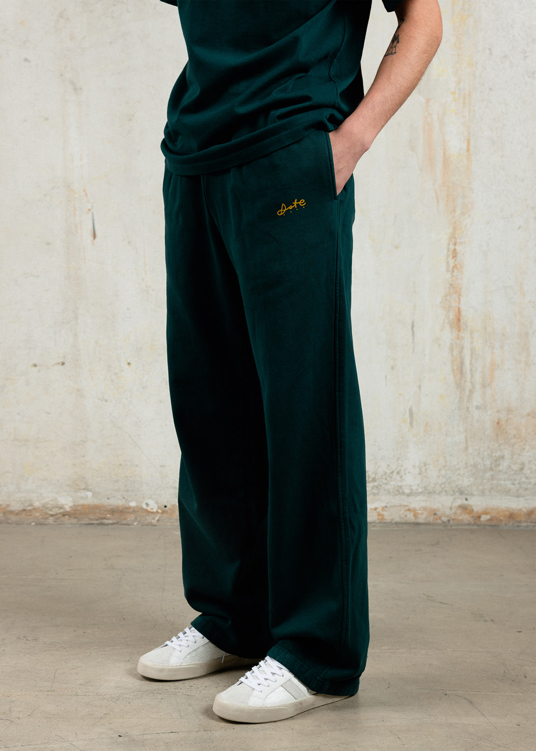 D.A.T.E.: SWEATPANTS SOFT GREEN