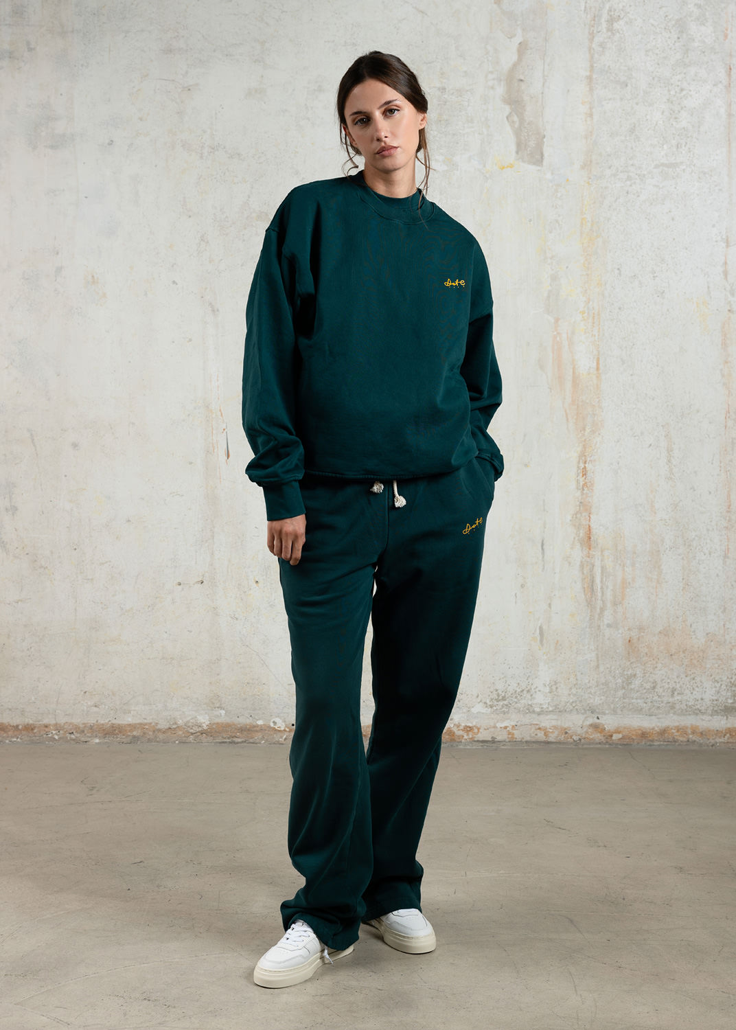 D.A.T.E.: SWEATSHIRT SOFT GREEN