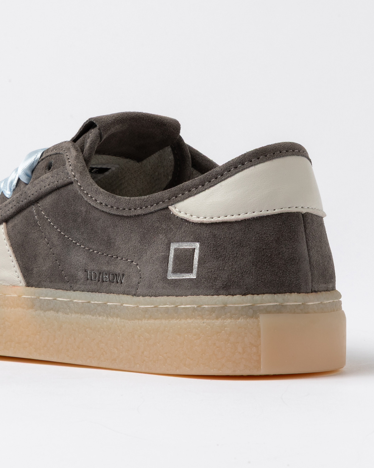 D.A.T.E.: TENDER BOW GREY