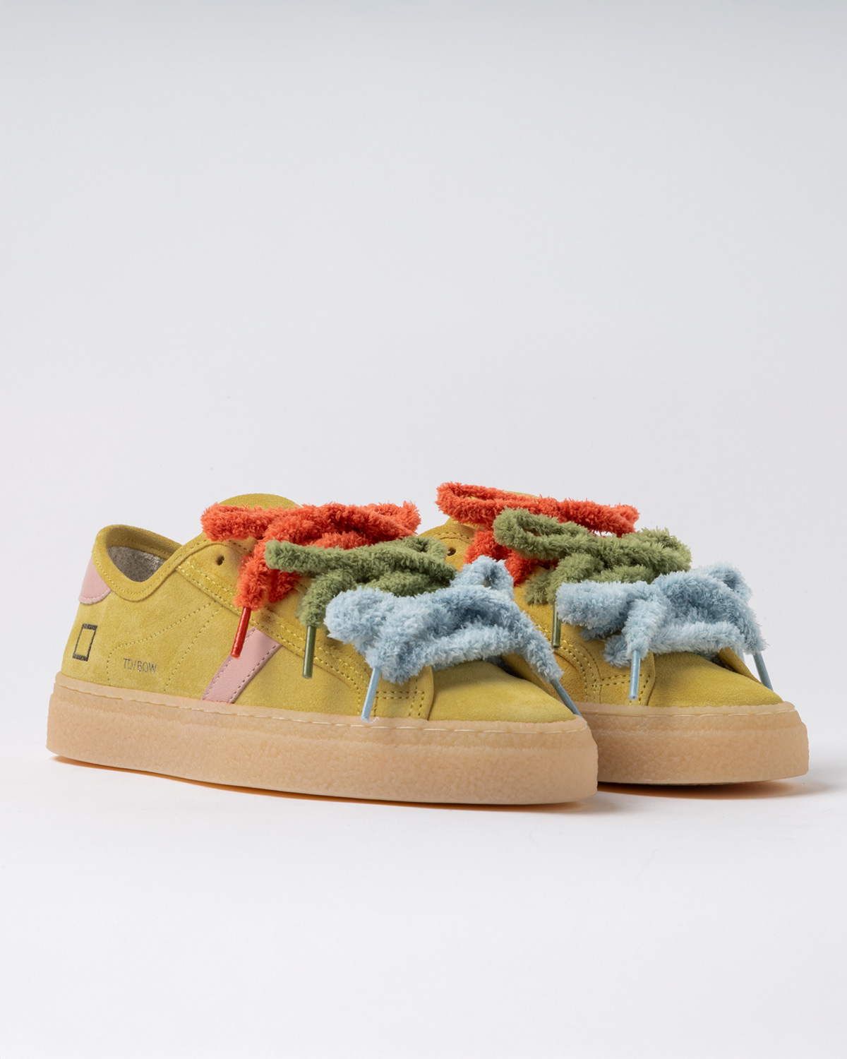 D.A.T.E.: TENDER BOW YELLOW