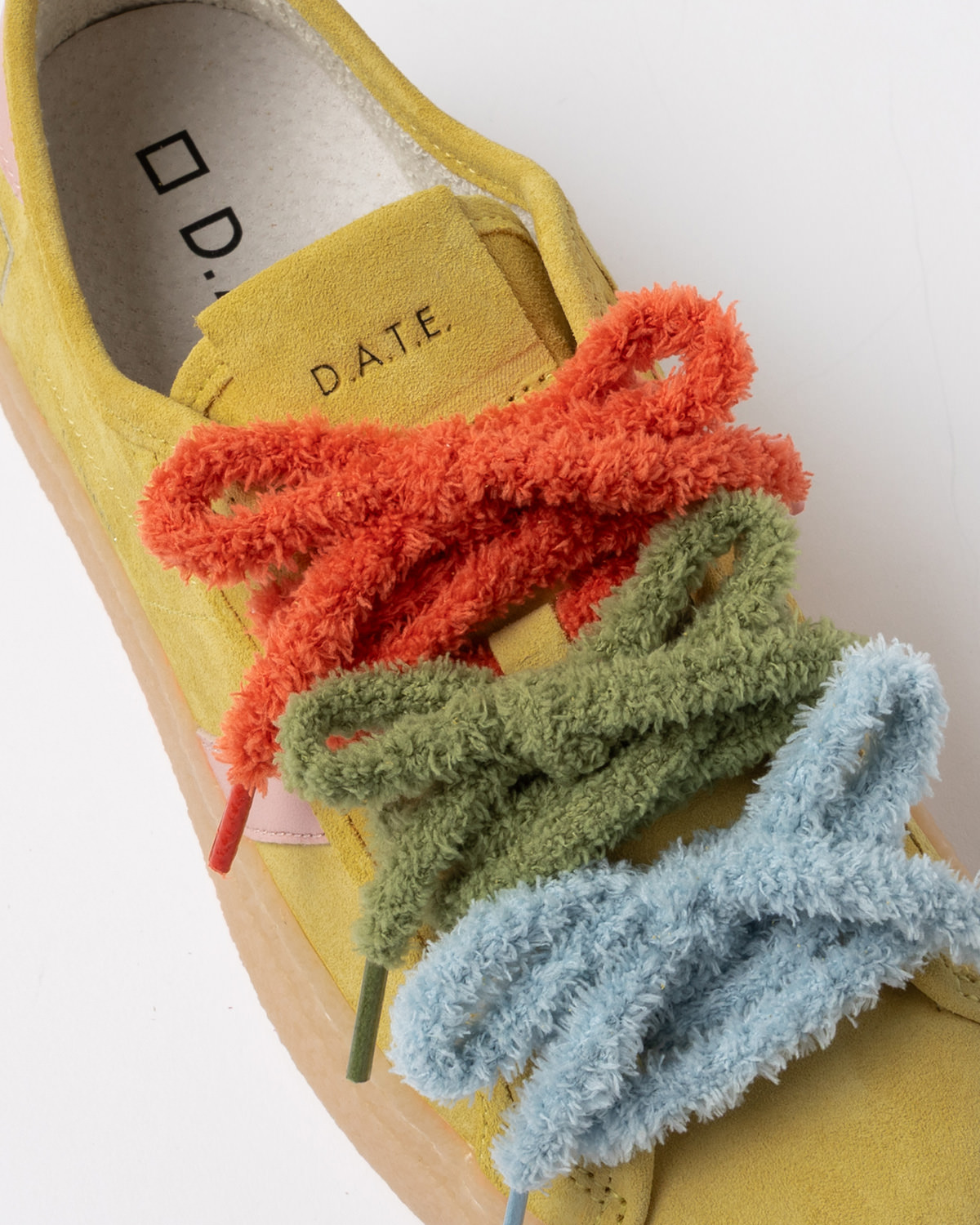 D.A.T.E.: TENDER BOW YELLOW