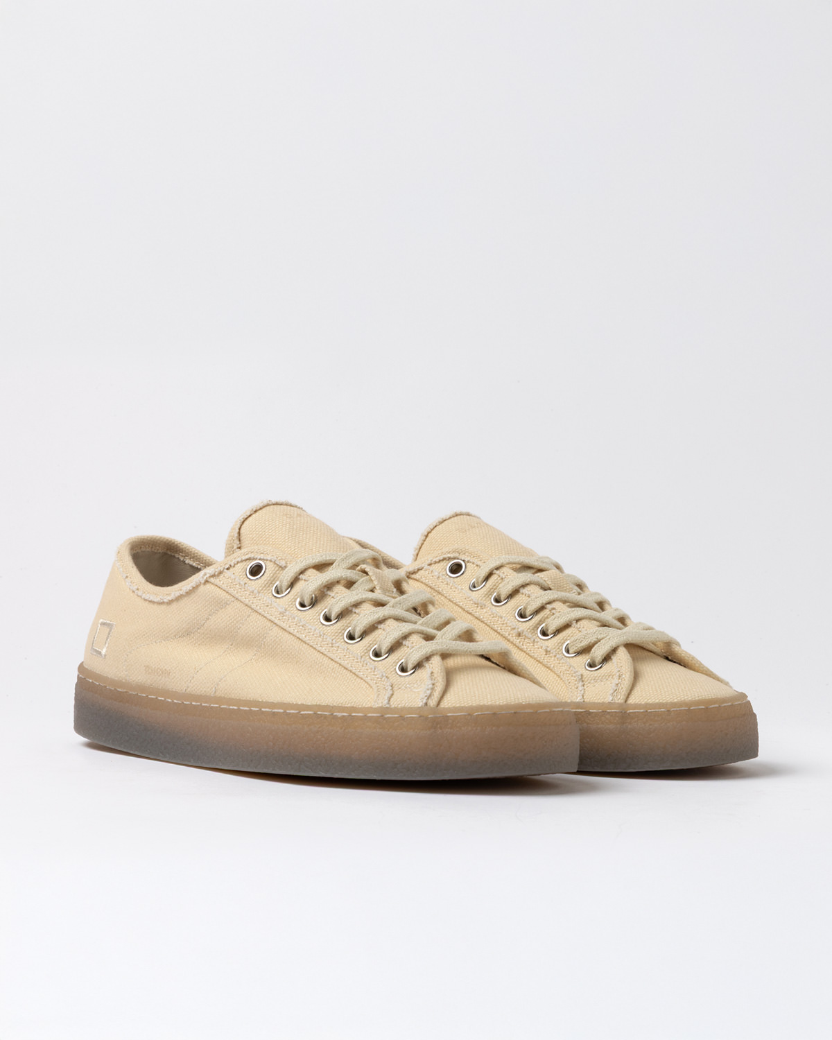 D.A.T.E.: TENDER CANVAS BEIGE