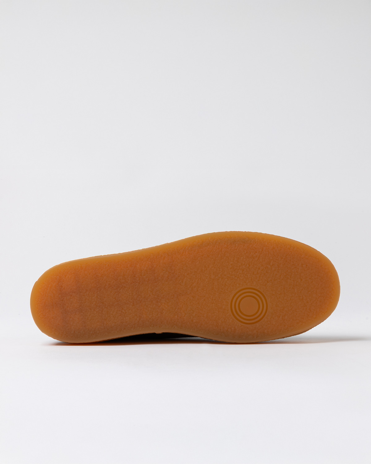 D.A.T.E.: TENDER CANVAS WHITE