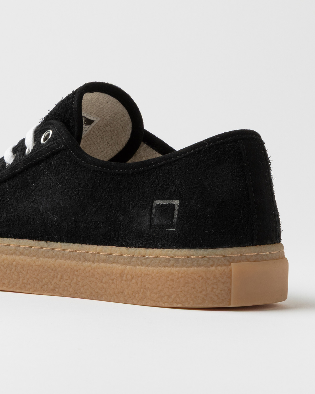 D.A.T.E.: TENDER POP BLACK