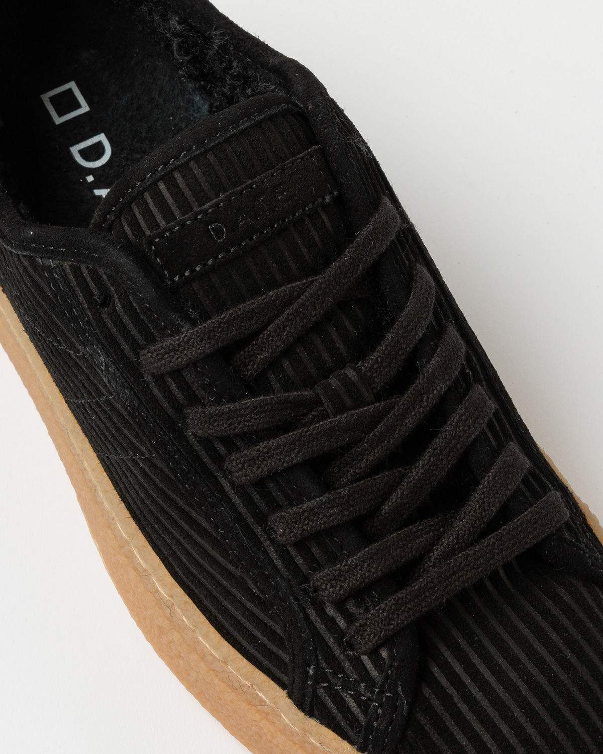 D.A.T.E.: TENDER POWDER BLACK