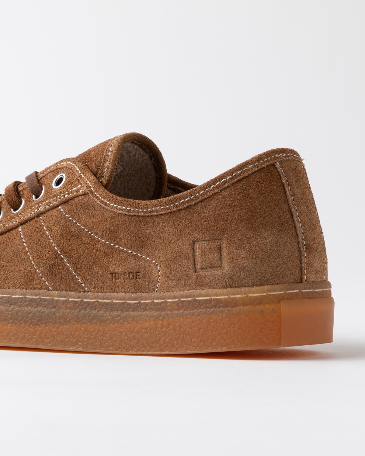 D.A.T.E.: TENDER SUEDE CUOIO