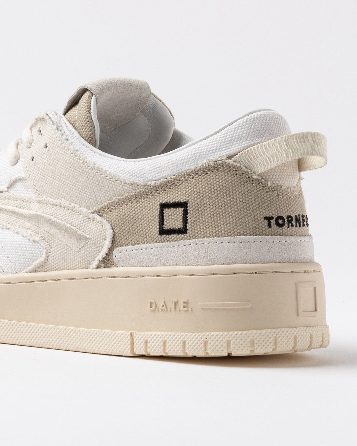 D.A.T.E.: TORNEO FRINGED NATURAL