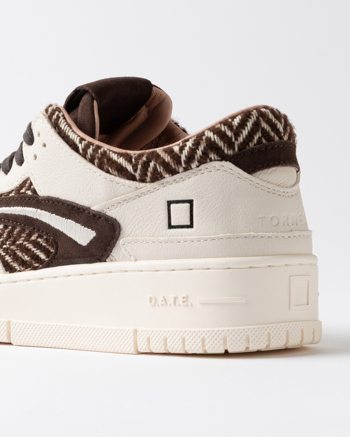 D.A.T.E.: TORNEO POP CHEVRON