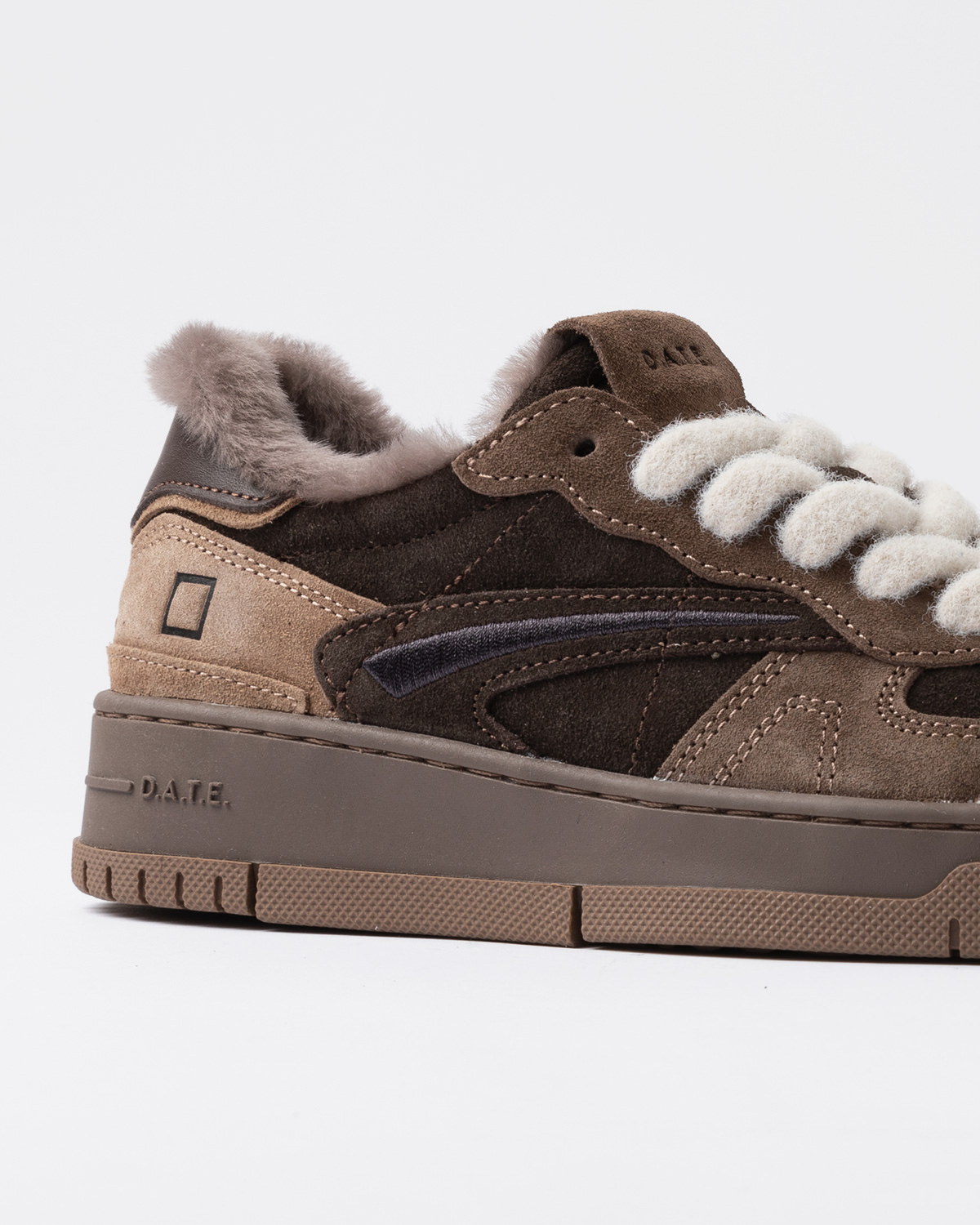 D.A.T.E.: TORNEO PURE FUR MONO CHOCOLATE