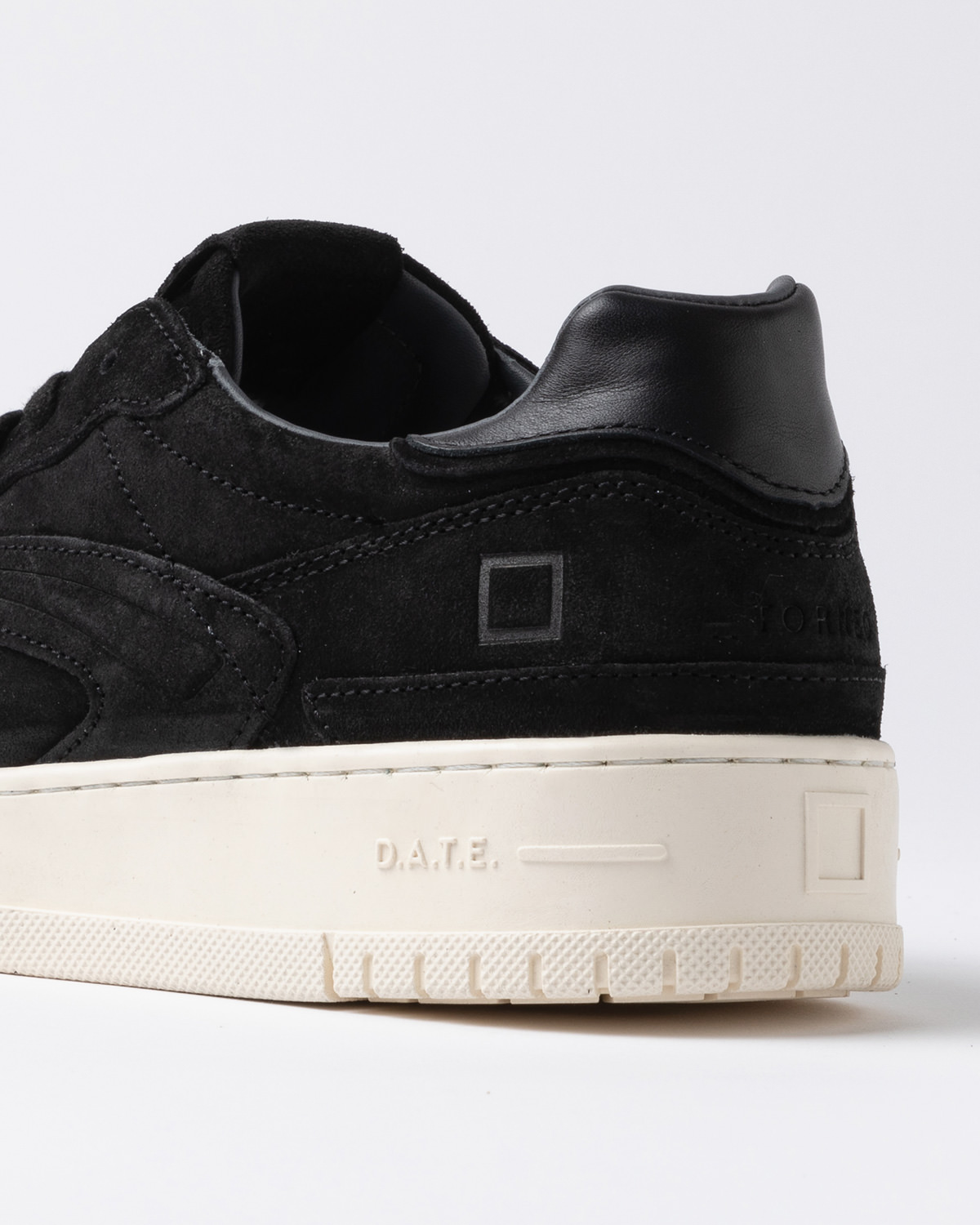 D.A.T.E.: TORNEO PURE MONO BLACK