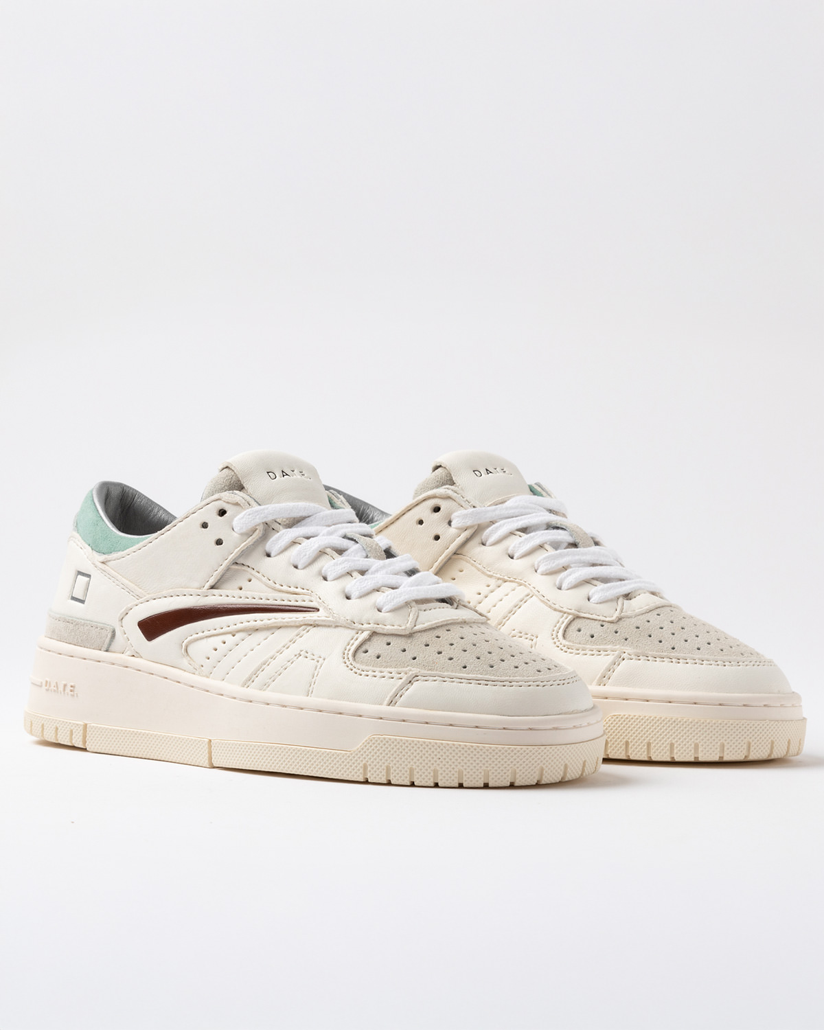 D.A.T.E.: TORNEO SOFT WHITE-WATER