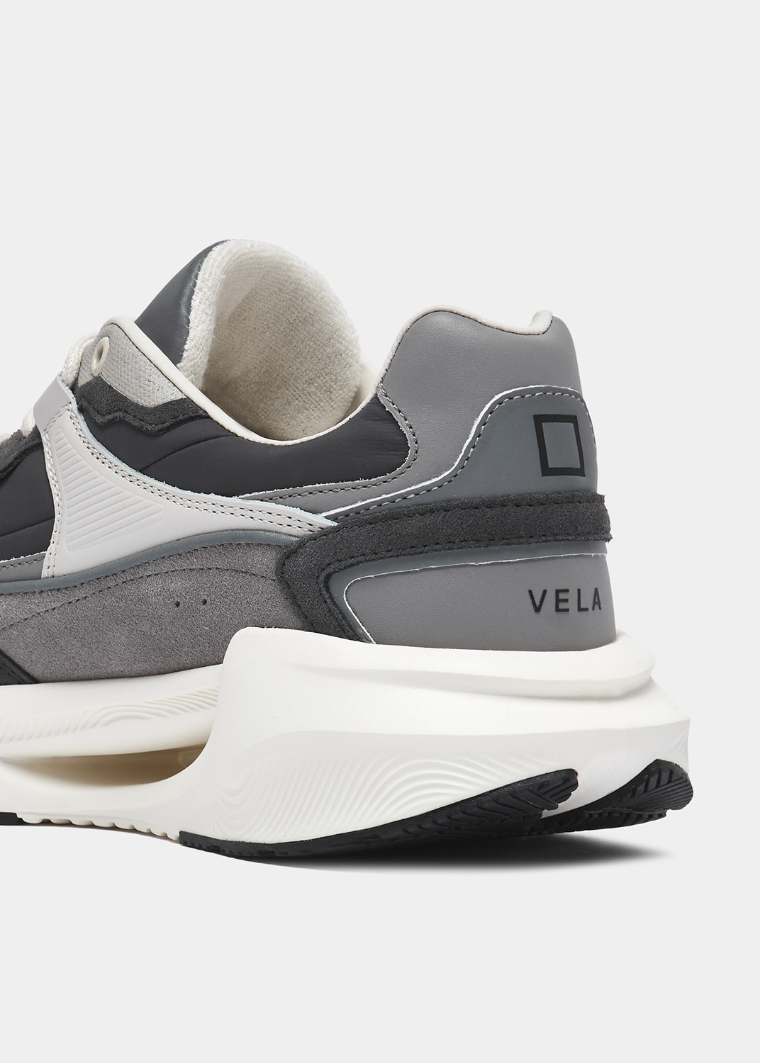 D.A.T.E.: VELA MONO REEF