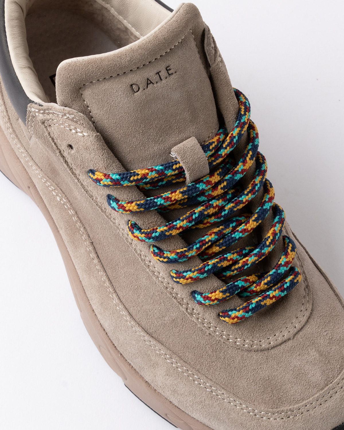 D.A.T.E.: ZENO SUEDE TAUPE