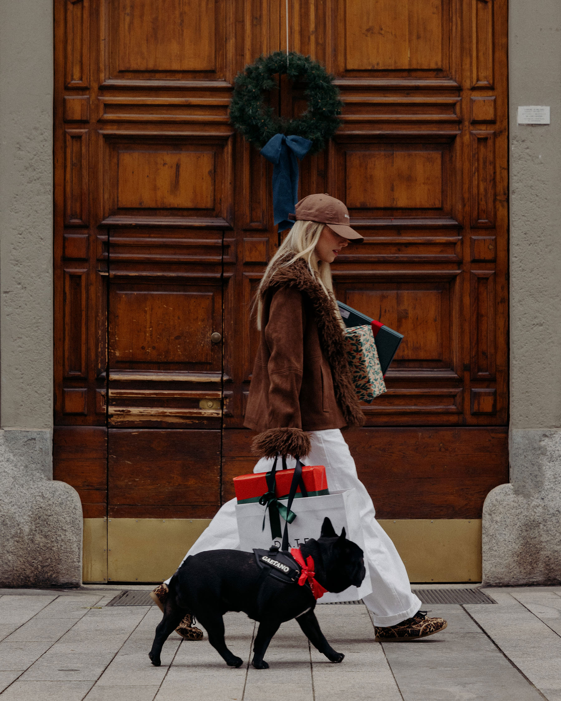 DATE A Christmas Date