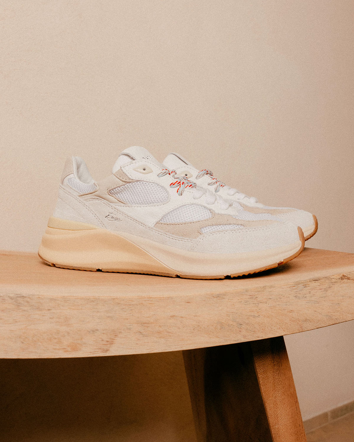 DATE Fuga: running dal design sofisticato